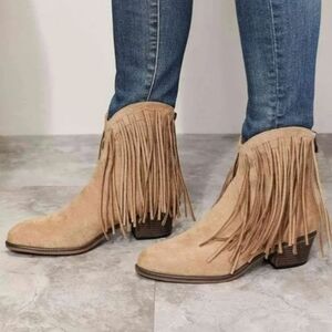 Wild Diva Lounge Noble-01 Fringe Faux Suede Taupe Western Ankle Boots Size 10